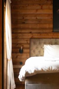 Old Deer Lodge by Neeltje Soet