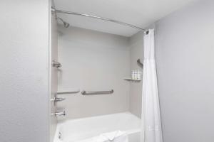 Baymont by Wyndham MobileTillmans Corner