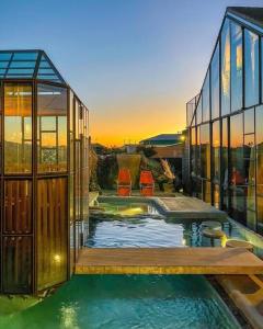 Wildlucent Private Poolvilla