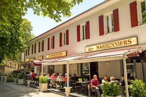 Hotels HOTEL LES MARRONNIERS : photos des chambres