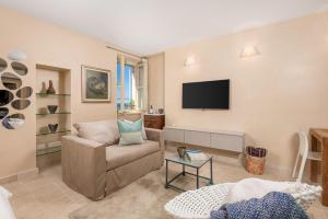 Nataschas Beachfront Apartments