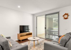 Aurora at Cowes by ReadyStay