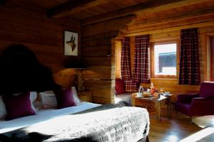 Bedroom with Lounge Area room in Les Fermes de Marie