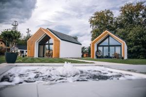 Wine Resort Mak 