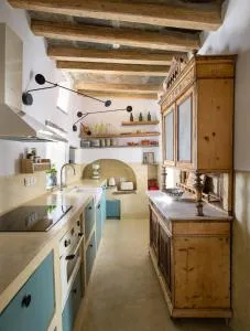 Th_eros House - Istérnia