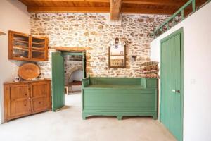 Amarantos-Traditional Village House-Apollona