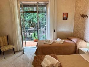 Casa Etna Sea immersa nel verde a 5 min a piedi dal mare tra Etna & Taormina