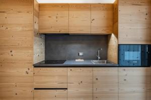 One-Bedroom Apartment with Balcony and Mountain View