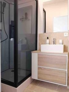 Complexe Cap Esterel village ,vue mer studio avec parking