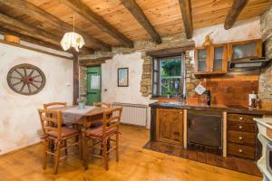 Villa Stari Dor by Villsy - large garden with pool and playground for kids and adults