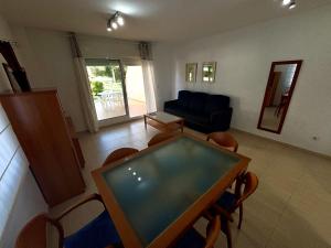 La Riviera bajo esquina- Serviden