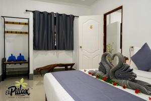 Villa - Sleeps 8 - Terrace - Beach Close