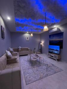 شقة أنيقة بمدخل خاص وكراج