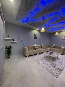 شقة أنيقة بمدخل خاص وكراج