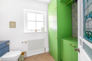 Blossom House New 3bed house in Barons Court