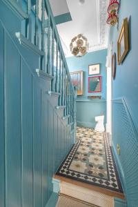 Blossom House New 3bed house in Barons Court