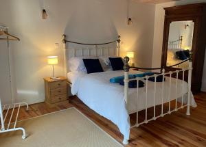 Maisons de vacances Gites de Verger, stylish self catering cottages in Sos : Maison 3 Chambres