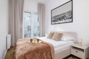 Apartamenty Słoneczna z Parkingiem w Katowicach by Noclegi Renters - 希隆斯克地区谢米亚诺维采