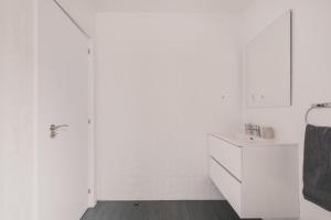 Amplio Piso de 7 habs, 4 baños sobre calle Gran Vía