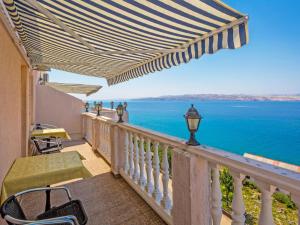 Apartment Delfin-6 by Interhome