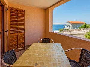 Apartment Delfin-9 by Interhome