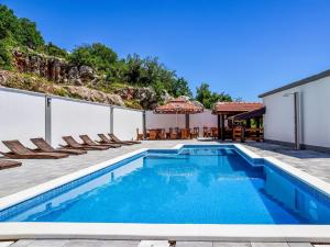 Apartment Delfin-5 by Interhome