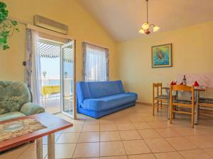 Apartment Delfin-5 by Interhome