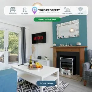 Detached House - Close to City Centre - Free Parking, Fast Wifi, Private Garden and Smart TV with Netflix by Yoko Property - Wolverton