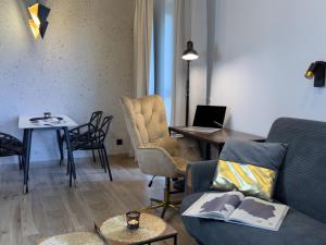 URBAN APARTMENTS GLOBAL PREMIUM, 10th Floor No 05, Free Garage, Self Check-in, No Deposit