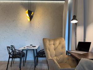 URBAN APARTMENTS GLOBAL PREMIUM, 10th Floor No 05, Free Garage, Self Check-in, No Deposit