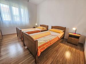 Holiday Home Mirko by Interhome