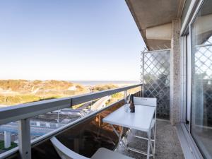 Studio Studio 705 with seaview by Interhome