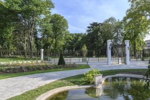 Maisons de vacances Grande Maison Lumineuse a 10km de Paris : photos des chambres