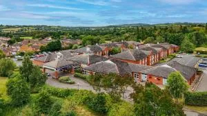 布罗姆斯格罗夫Spa酒店 - 西布罗姆维奇