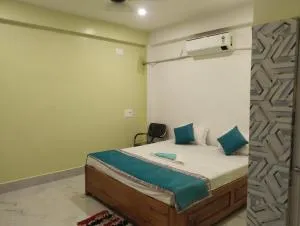 SURYAMANDIR Inn - Nimāparha