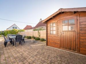 Holiday Home Vissershuisje 9-18 with parking by Interhome