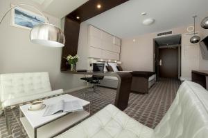 Sea Breeze private apartment in MARINE HOTEL