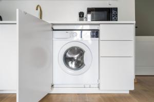 Blueground Vršovice near renaissance–style park PRG-7