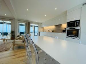 Villas Villa Rosalie Une Vue Mer Exceptionnelle : photos des chambres