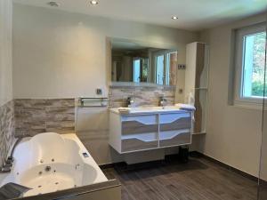 Chalet Galibert, SKI - CYCLE - HIKE in the Oisans