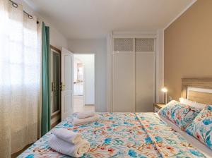 Bright apartment with sea and montain view at Los Cristianos