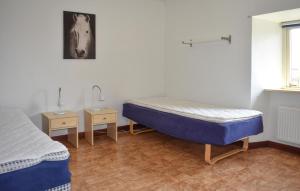 1 Bedroom Nice Home In Tomelilla