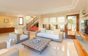 Cozy Home In Cala Ratjada With Wifi