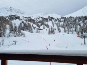 Studio rénové cosy à Plagne Centre avec balcon, skis aux pieds - FR-1-351-176