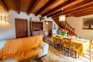 Gîte Gîte aux Combettes 4/6 personnes - Serverette