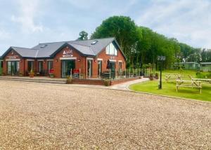 Herons Mead Lodges