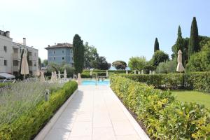 Ginny House Lake - charming flat with pool