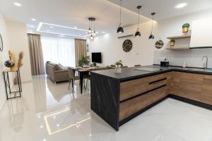 Comfortable 3BR apartment - ACs Wifi and Balcony