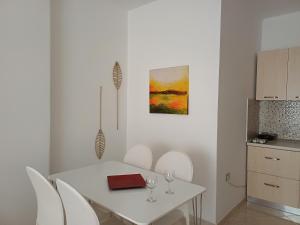 Appartement au bord de mer, grande terrasse!