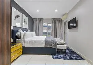 Sandton City Luxury Apartment - Sandown